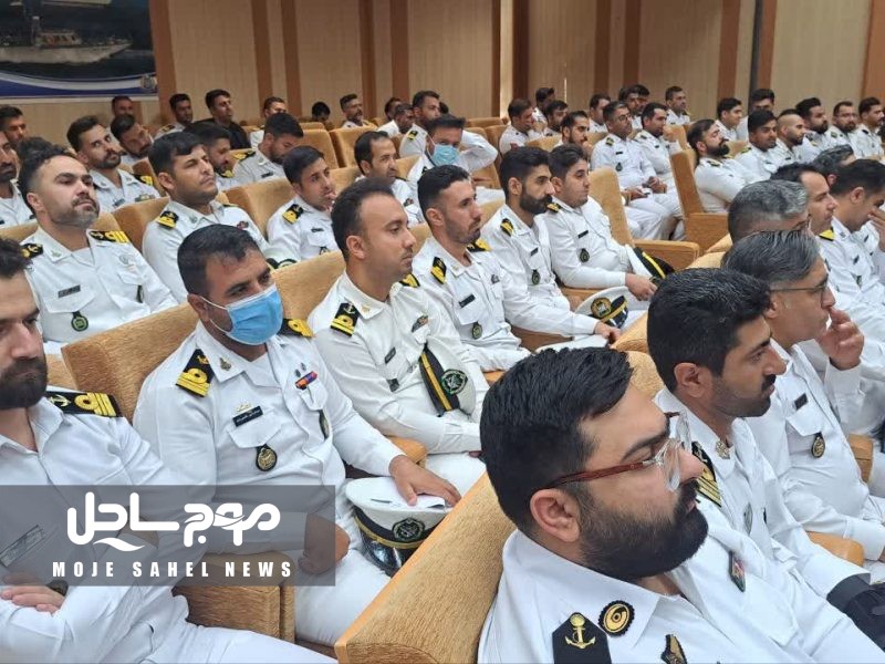 خانواده معزز ۵ شهید هرمزگانی نشان فداکاری دریافت کردند