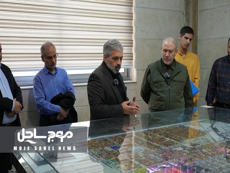 تببین نقش راهبردی بنادر در توسعه دریامحور در بازدید سرلشکر صفوی از بندر شهید رجایی/ استقبال دانشجویان مدیریت دفاعی از توسعه تجارت بندری و دریایی در بزرگترین بندر تجاری ایران