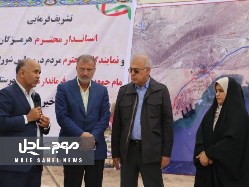 اجرای خط انتقال آب غرب بندرعباس با اعتبار ۴۰۰ میلیارد تومان آغازشد