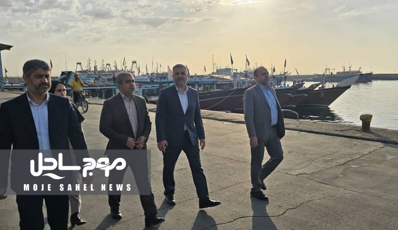 بازدید مشاور وزیر و مدیرکل بازرسی ، ارزیابی عملکرد و پاسخگویی به شکایات وزارت جهاد کشاورزی از ظرفیت های شیلاتی هرمزگان
