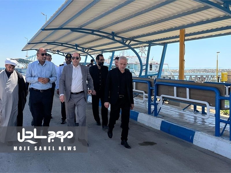 بازدید مدیرکل بازرسی هرمزگان از بزرگترین بندر مسافری ایران