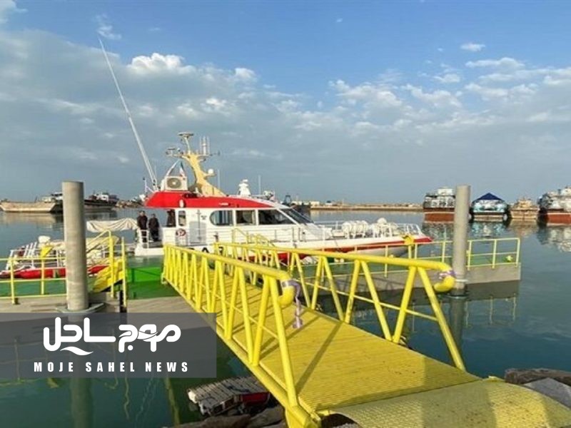 نصب سه پست اسکله فلزی در بندر نخل ناخدا بندرعباس