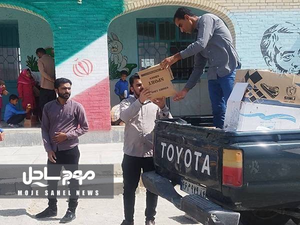اهدای ۴۰۰ جفت کفش به دانش آموزان نیازمند درپهن