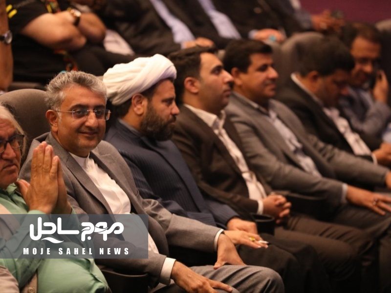 شهردار بندرعباس در آیین تجلیل از اصحاب رسانه :خبرنگاران دیدبانان آگاهی شهروندان‌اند