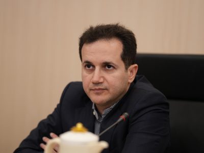 تقدیر از سید امیر امیرزاده مدیرعامل شرکت شهرک‌های صنعتی هرمزگان در جشنواره شهید رجایی