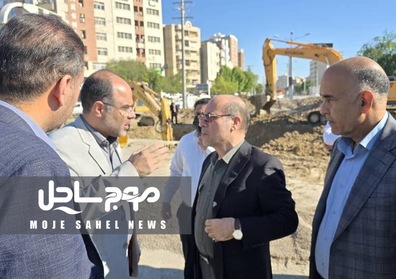 بازدید مدیرکل دفتر بازسازی و مقاوم سازی سازمان مدیریت بحران کشور از روند بازسازی شبکه فاضلاب آسیب دیده بندرعباس